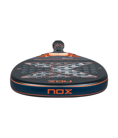 Pala NOX AT10 Genius Attack 18K 2025 Agustín Tapia