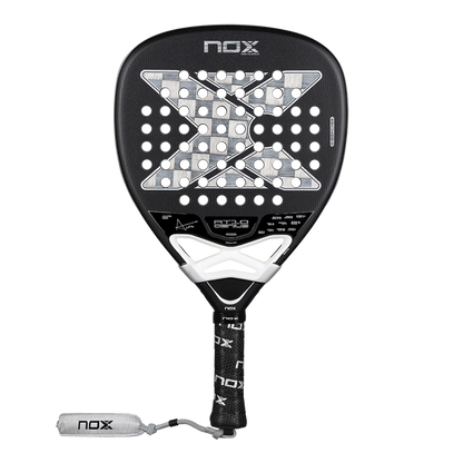 Pala NOX AT10 Genius Attack 18K by Agustin Tapia 2026
