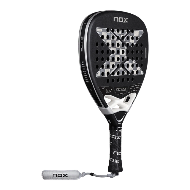 Pala NOX AT10 Genius Attack 18K by Agustin Tapia 2026